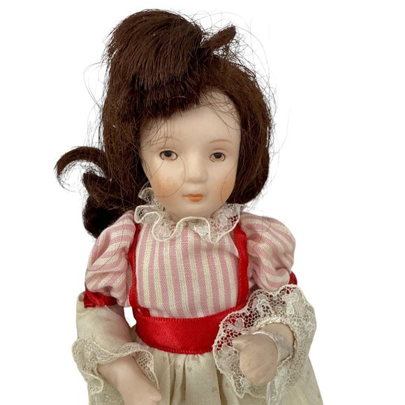 Vintage RUSS Porcelain DOLL Months To Remember FEBRUARY Collectible Dolls - Picture 4 of 6